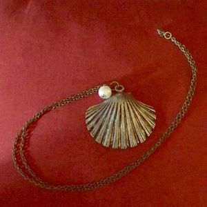 Shell necklace